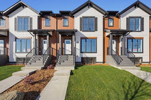38 Station Dr, Sylvan Lake, AB, T4S0W7 | Card Image