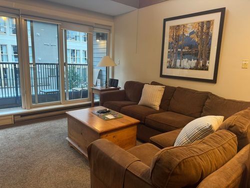 207307-4321 Village Gate (Week 9) Boulevard, Whistler, BC, V8E1H3 | Card Image