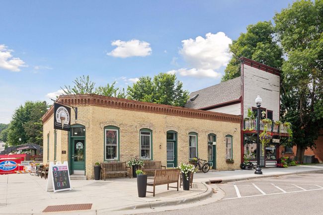 Enjoy the Carver Creamery during the summer months with an added bonus of being only 4 minutes from the home! | Image 62