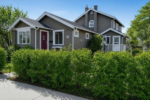 919 1 St Nw, Calgary, AB, T2M2R9 | Card Image