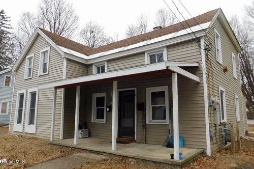 13 Montcalm St, Glens Falls, NY, 12801-3407 | Card Image