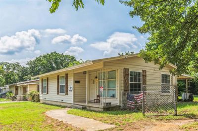 3912 Frisco Avenue, House other with 3 bedrooms, 1 bathrooms and null parking in Forest Hill TX | Image 1