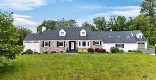 1204 Westmoreland Dr, STAUNTON, VA, 24401-3427 | Card Image