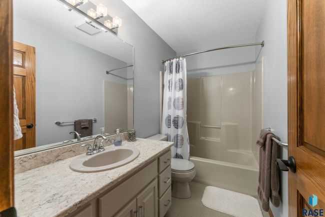 904 W Chicory Ln, House other with 5 bedrooms, 5 bathrooms and null parking in Sioux Falls SD | Image 51
