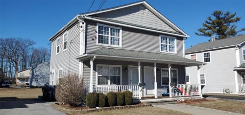19 Stuart Ave, Wappingers Falls, NY, 12590-2710 | Card Image