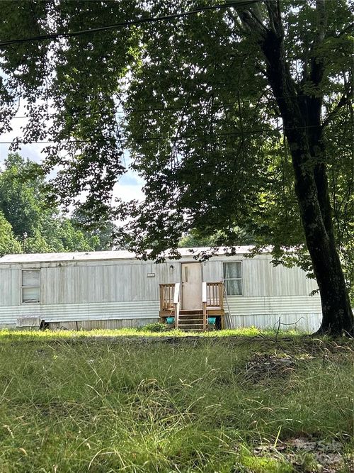 896 Chestnut Ridge Rd, Marietta, SC, 29661-8918 | Card Image