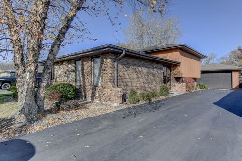 181 W 28th St, South Chicago Heights, IL, 60411-4711 | Card Image