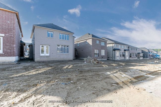 21 Daffodil Rd, House attached with 4 bedrooms, 3 bathrooms and 1 parking in Minesing ON | Image 36