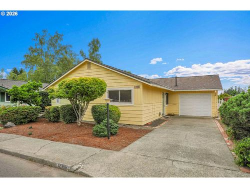 12388 Sw King George Dr, Tigard, OR, 97224-2425 | Card Image