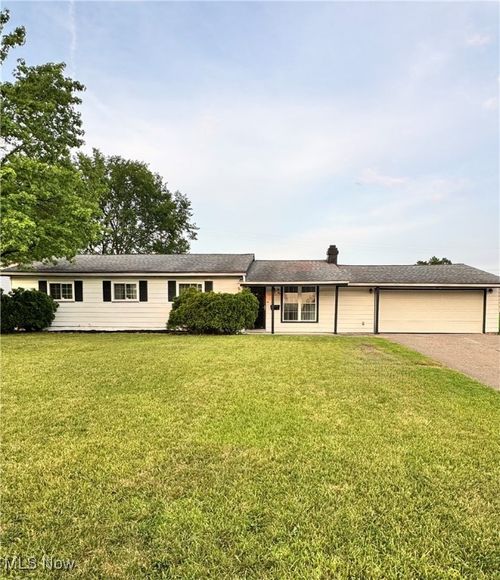 5945 Randy Rd, Bedford Heights, OH, 44146-3032 | Card Image