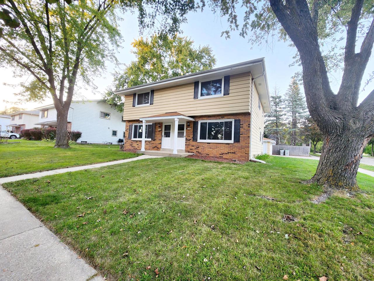 Langlade St, Milwaukee, WI 53225