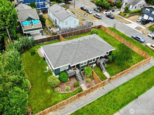 3016 E Denny Way, Seattle, WA, 98122-3254 | Card Image