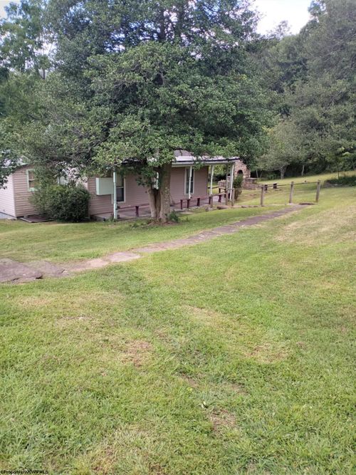 2507 Bailey Ridge Rd, Buckhannon, WV, 26201-5149 | Card Image