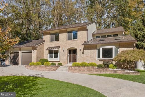 8033 Cypress Grove Ln, CABIN JOHN, MD, 20818-1003 | Card Image