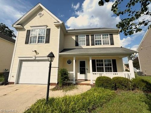 4427 Parkcrest Cir, Kernersville, NC, 27284-6212 | Card Image