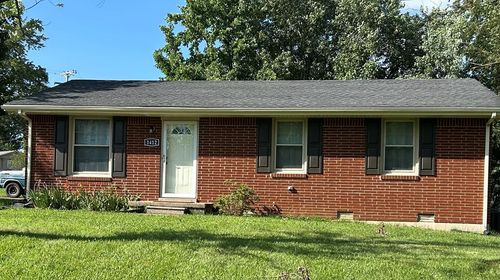 1412 Honeysuckle Dr, Hopkinsville, KY, 42240-2670 | Card Image
