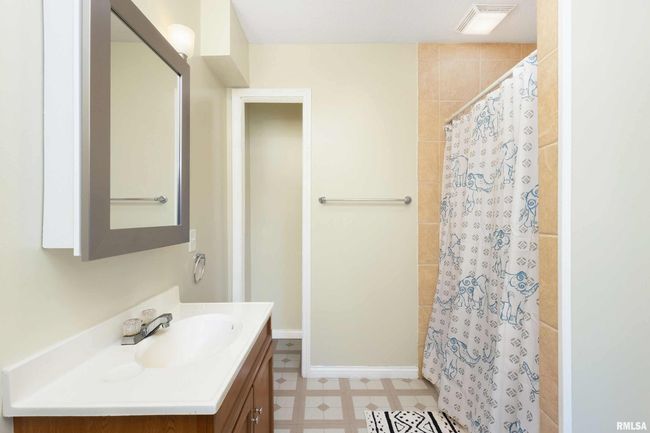 8326 Knoxville Rd, House other with 3 bedrooms, 2 bathrooms and null parking in Milan IL | Image 13