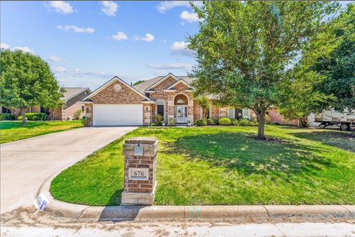 676 Bluebonnet St, Stephenville, TX, 76401-1646 | Card Image