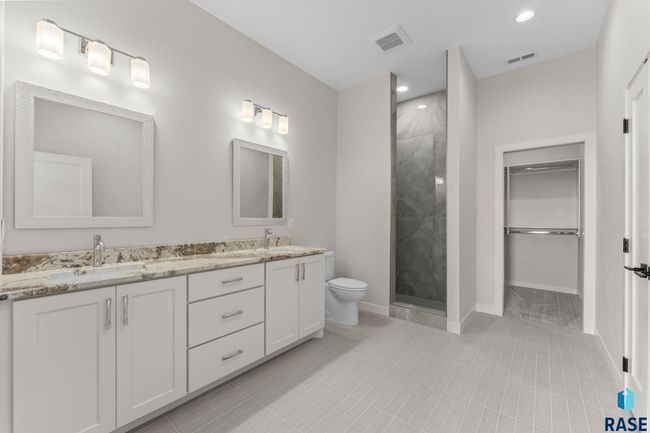 106 N Bryggen Pl, Townhouse with 3 bedrooms, 3 bathrooms and null parking in Sioux Falls SD | Image 8