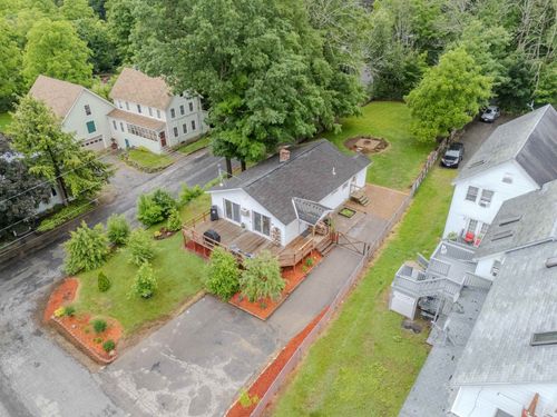 15 Prospect St, Farmington, NH, 03835-3110 | Card Image