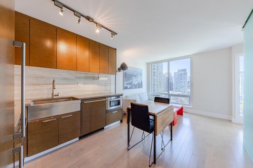 1106-535 Smithe St, Vancouver, BC, V6B0H2 | Card Image