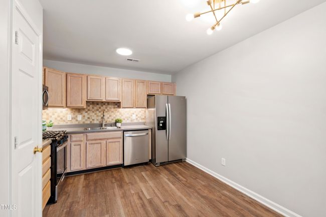 Kitchen with Stainless Appliances | Image 15