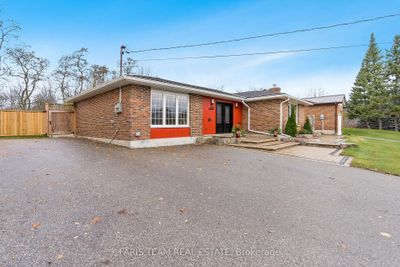 653 Simcoe St, House other with 3 bedrooms, 1 bathrooms and 10 parking in Beaverton ON | Image 2