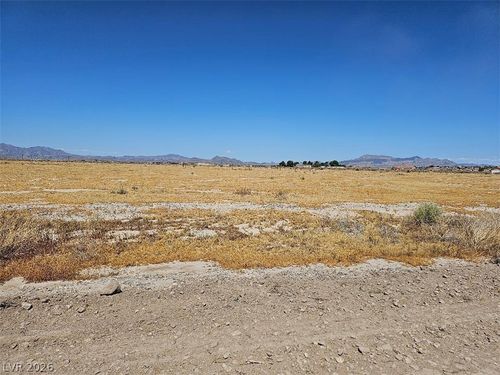 2370 Oakridge Ave, Pahrump, NV, 89048 | Card Image