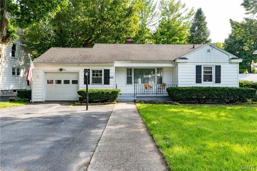 325 Paddock St, Watertown, NY, 13601-3942 | Card Image