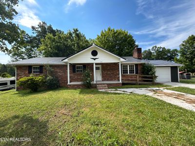 744 Cross Valley Rd, House other with 3 bedrooms, 2 bathrooms and null parking in LaFollette TN | Image 1