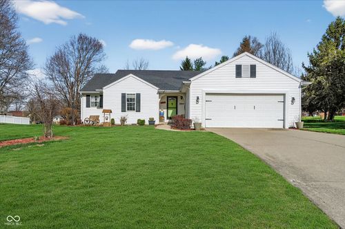 1814 Sandalwood Dr, Greencastle, IN, 46135-9215 | Card Image