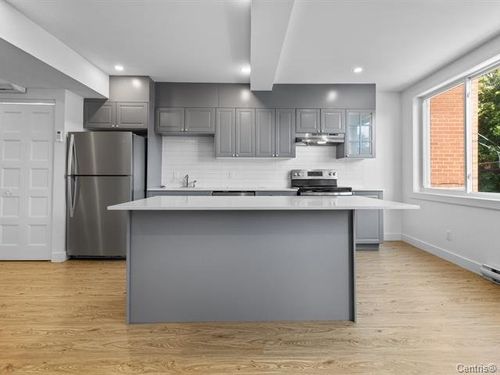 3-3902 Rue Rivard, Montréal, QC, H2L4H7 | Card Image