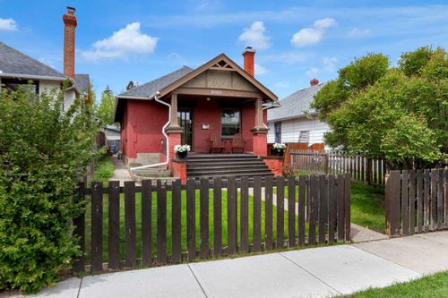 2003 26a St Sw, Calgary, AB, T3E2B9 | Card Image