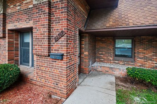 16-22767 Garfield St, Saint Clair Shores, MI, 48082-1857 | Card Image