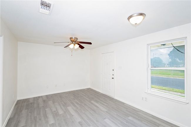 Living Room | Image 5