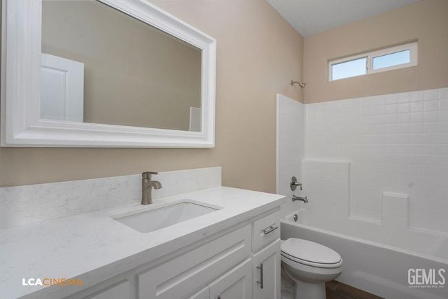 711 Sammy Way, Home with 4 bedrooms, 1 bathrooms and null parking in Shafter CA | Image 29
