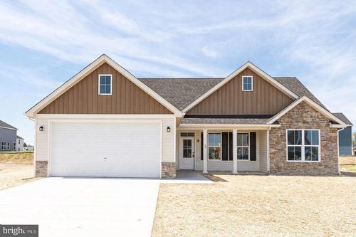 40 Glenaire Road, BUNKER HILL, WV, 25413 | Card Image