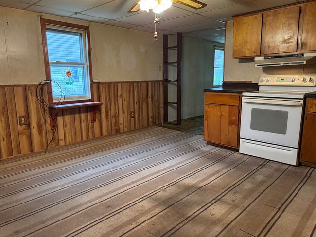Another angle of the Kitchen | Image 9
