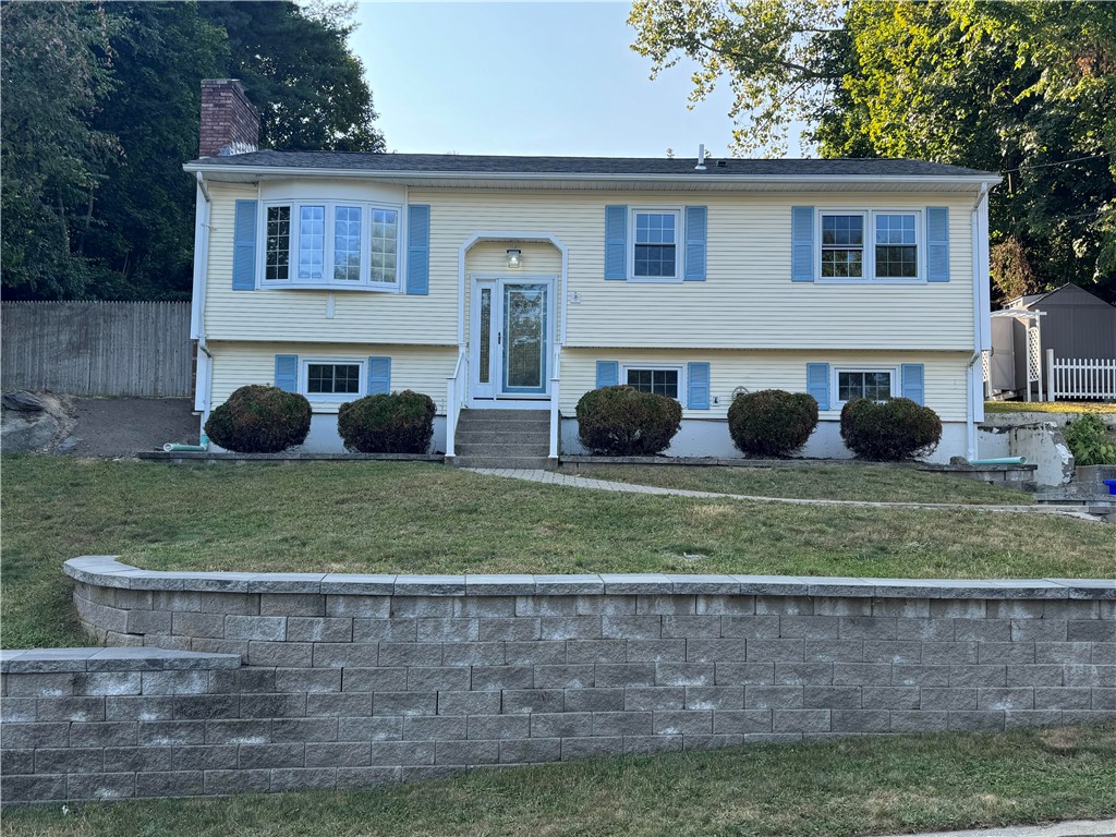 Steven Dr, West Warwick, RI 02893