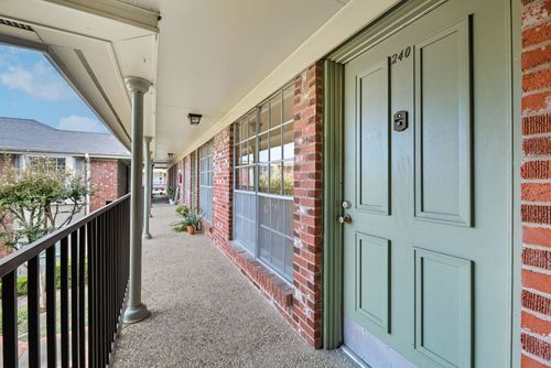 apt-240-7920 Rockwood Ln, Austin, TX, 78757-8058 | Card Image
