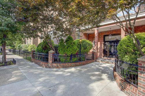 5s-37-27 86th St, Jackson Heights, NY, 11372-7416 | Card Image