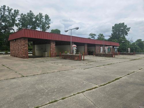 515 Bellmont Rd, Decatur, IN, 46733-2711 | Card Image