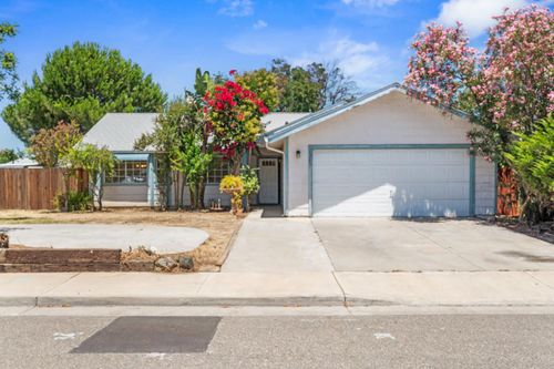 1285 Bonta Ave, Gustine, CA, 95322-1737 | Card Image