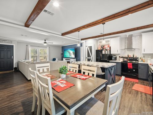 1919 Blackjack Vw, San Antonio, TX, 78264-4211 | Card Image