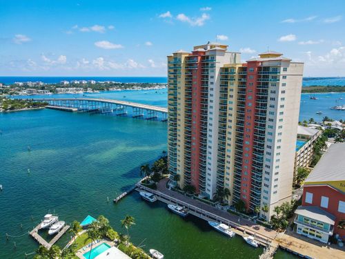 106-2650 Lake Shore Dr, RIVIERA BEACH, FL, 33404-4604 | Card Image
