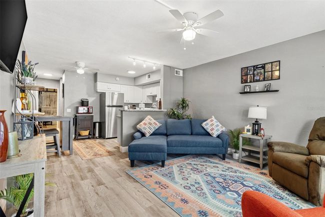 APT-1051 - 4071 55 Th Way N, Condo with 1 bedrooms, 1 bathrooms and null parking in KENNETH CITY FL | Image 4