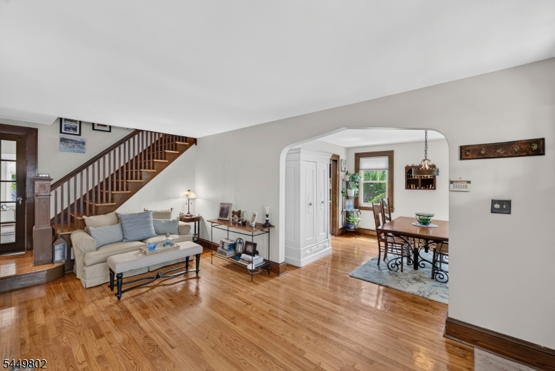 Residential in Livingston Twp. 5