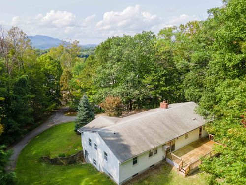 129 Chestnut St, Claremont, NH, 03743-5846 | Card Image