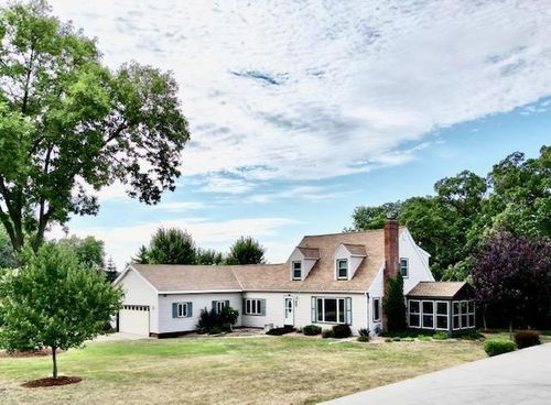225 E Oak St, Redwood Falls, MN, 56283-1144 | Card Image