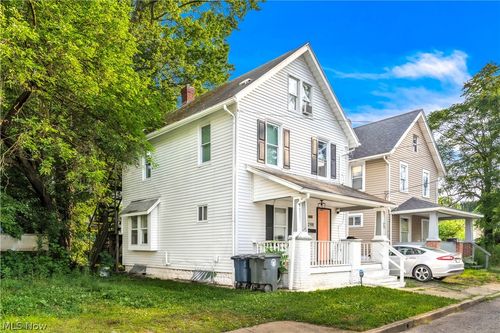298 Sumner Ct, Akron, OH, 44311-1620 | Card Image